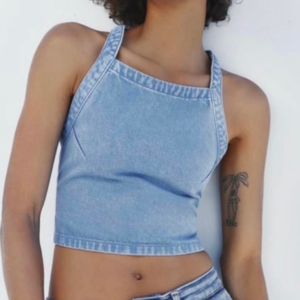 NWOT Zara High Neck Open Back Crop Top